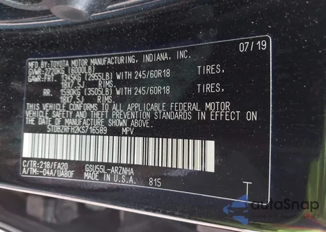 2019 Toyota Highlander Le Plus z USA, uszkodzony, nr VIN 5TDBZRFH2KS716589